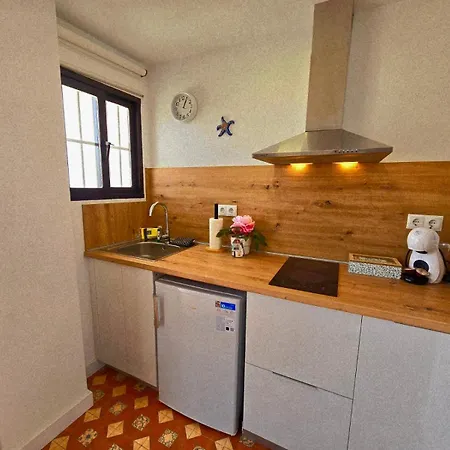 Lidia 1 Apartment, 1st Line Beach, 1 Bedroom 1bath Apartment *