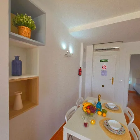 아파트 Lidia 1 Apartment, 1st Line Beach, 1 Bedroom 1bath
