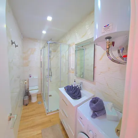 Lidia 1 Apartment, 1st Line Beach, 1 Bedroom 1bath * 토레몰리노스